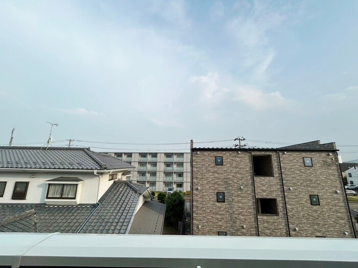 物件内観写真16　(室内からの展望)