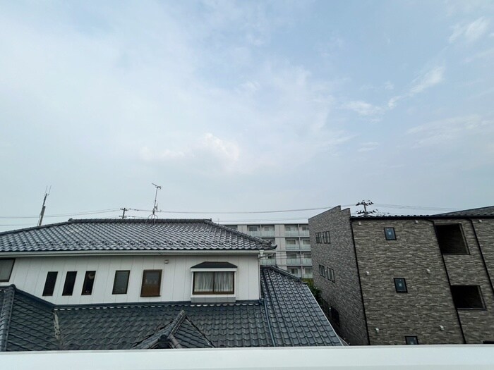 物件内観写真16　(室内からの展望)