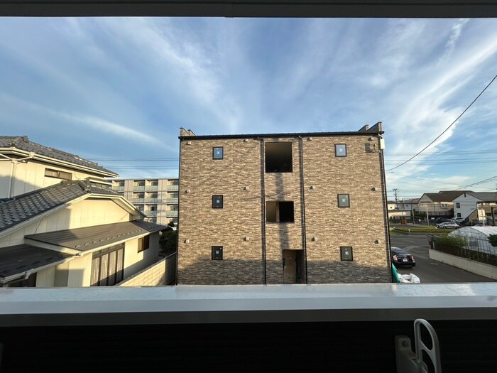 物件内観写真18　(室内からの展望)