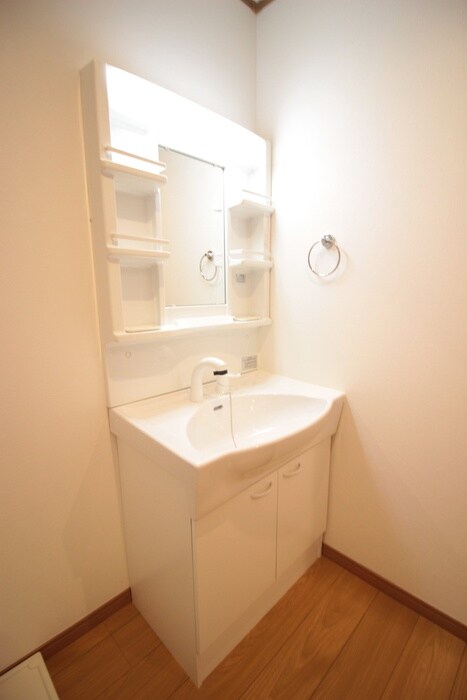 物件内観写真13　(洗濯機置場)