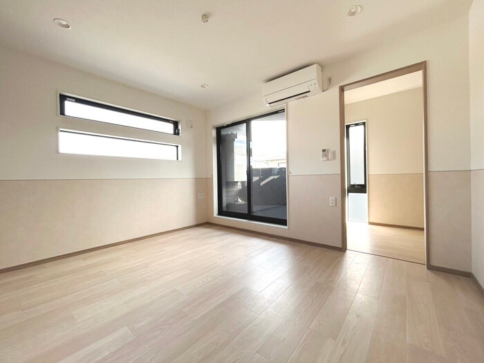 物件内観写真8　(居室)