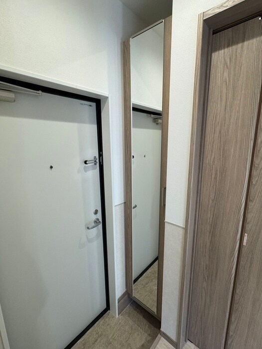 物件内観写真15　(玄関)