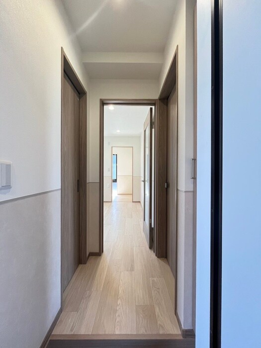 物件内観写真18　(廊下)