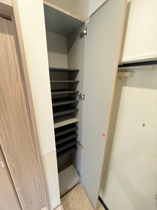 物件内観写真18　(靴箱)