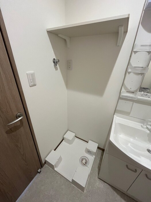 物件内観写真20　(洗濯機置場)