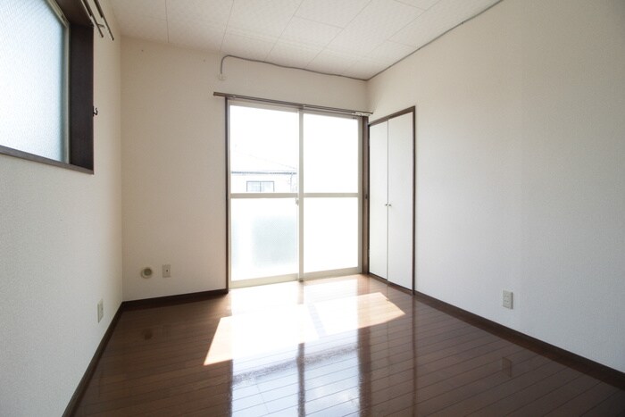 物件内観写真13　(居室)