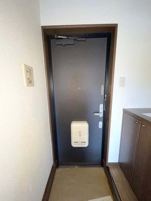 物件内観写真15　(玄関)