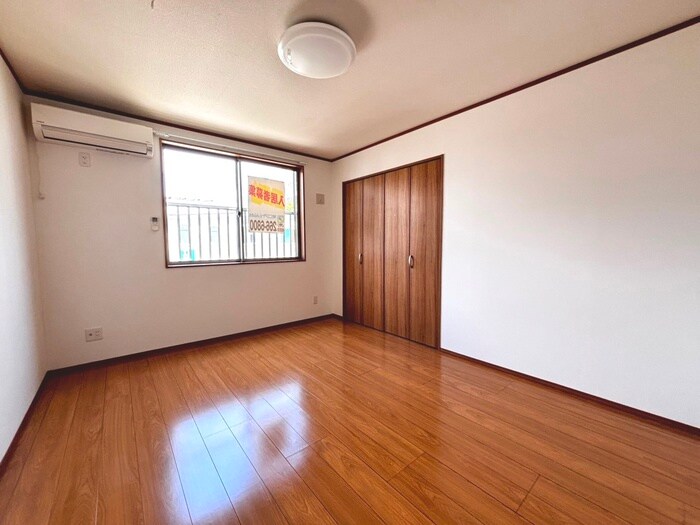 物件内観写真10　(居室)