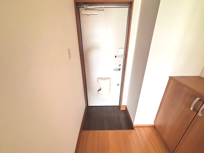 物件内観写真21　(玄関)