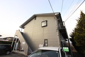 コーポエトランゼ外観写真