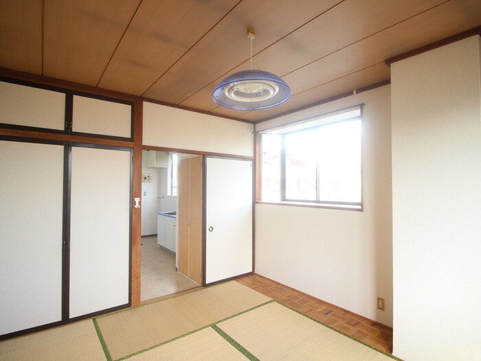 物件内観写真8　(居室)