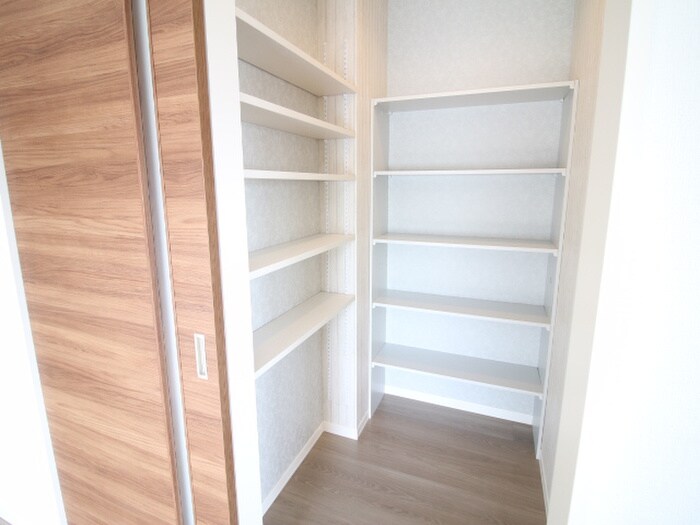 物件内観写真20　(収納)