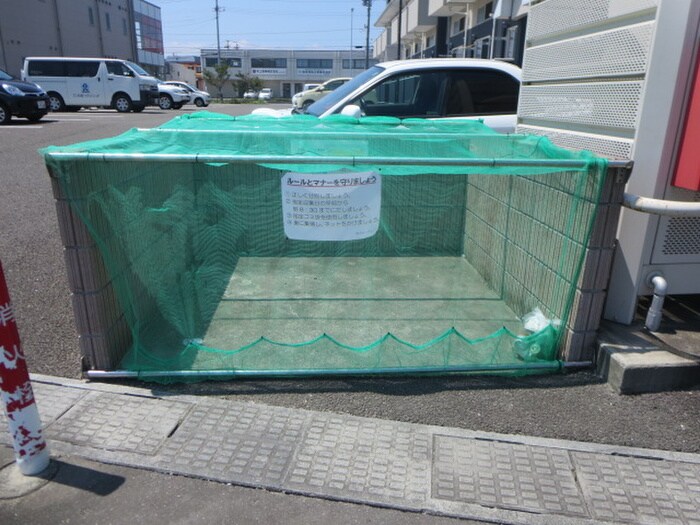 物件外観写真6　(建物設備)