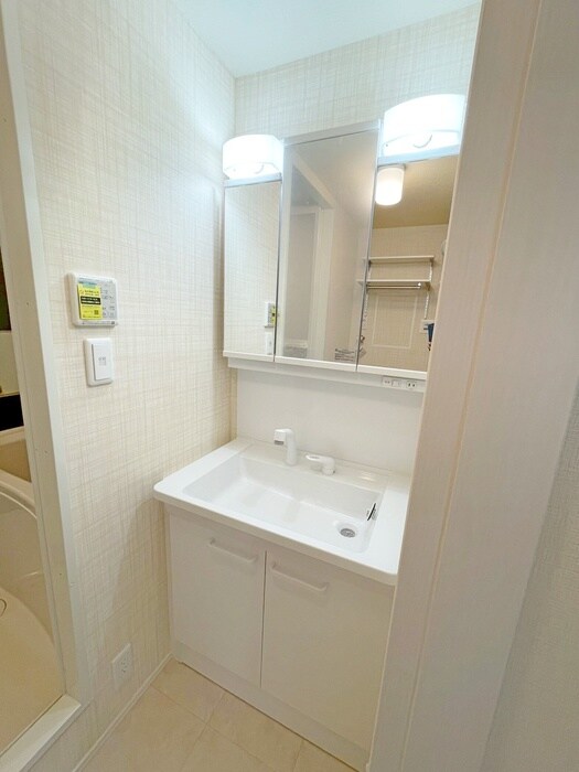 物件内観写真8　(洗面)