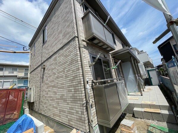 建築中