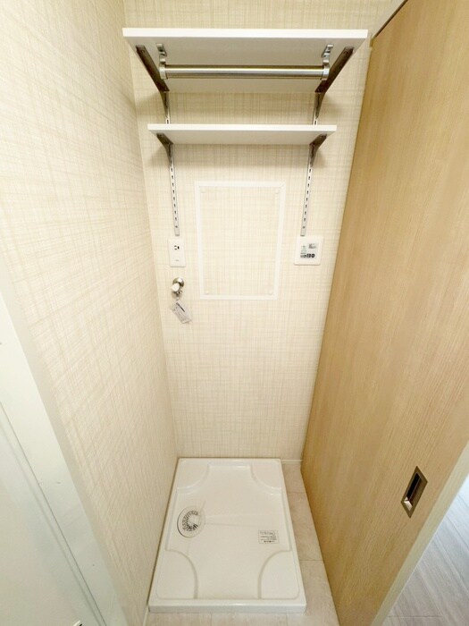 物件内観写真10　(洗濯機置場)