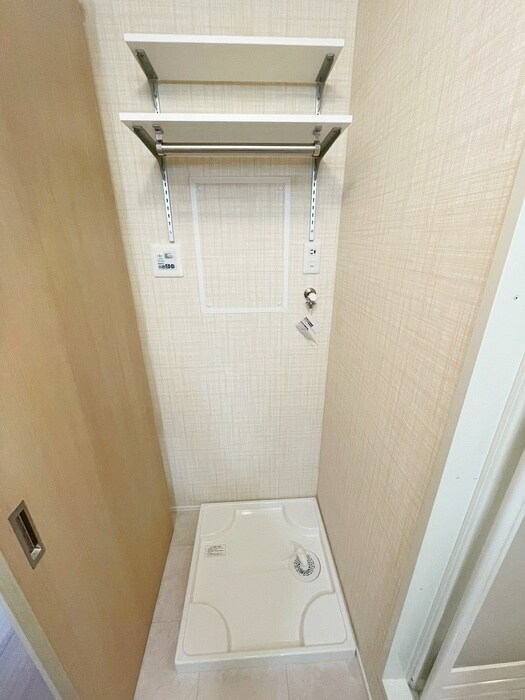 物件内観写真11　(洗濯機置場)