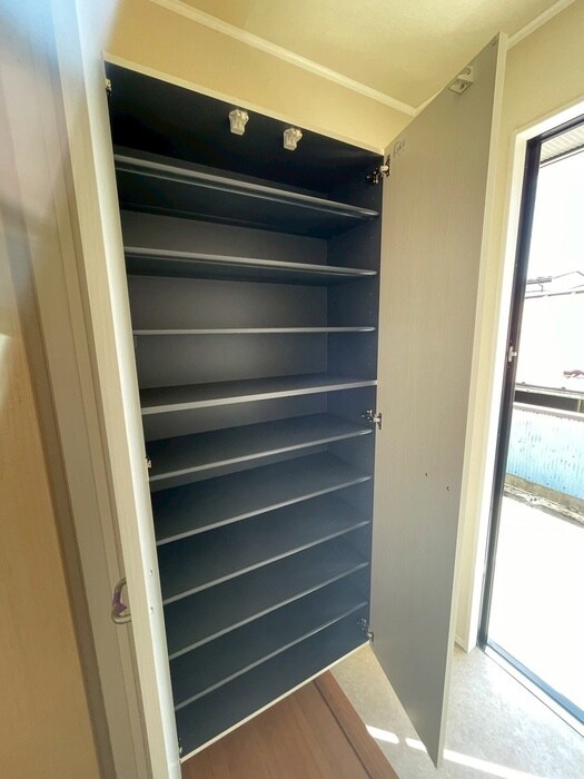 物件内観写真13　(靴箱)