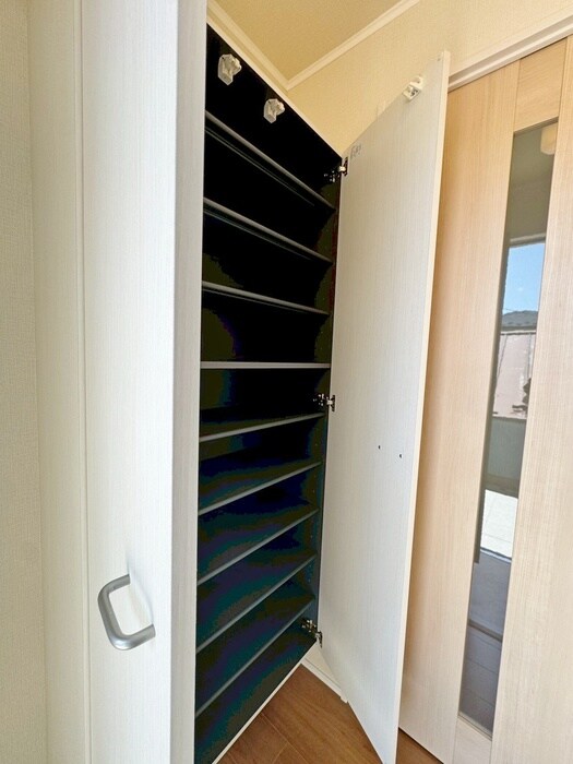 物件内観写真18　(収納)