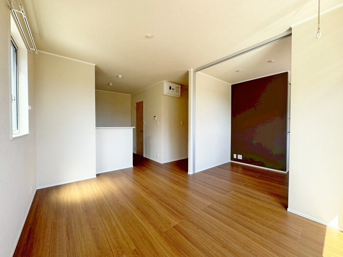 物件内観写真19　(居室)