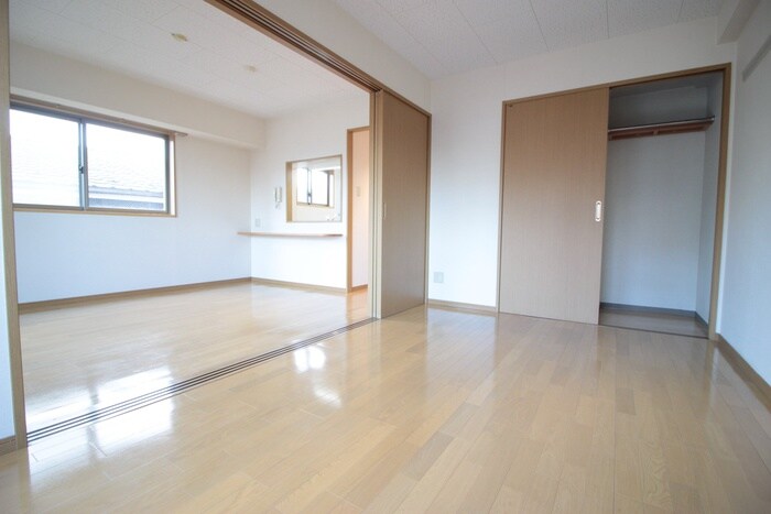 物件内観写真9　(居室)