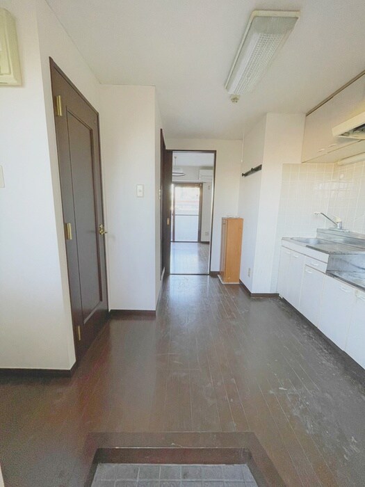 物件内観写真15　(玄関)