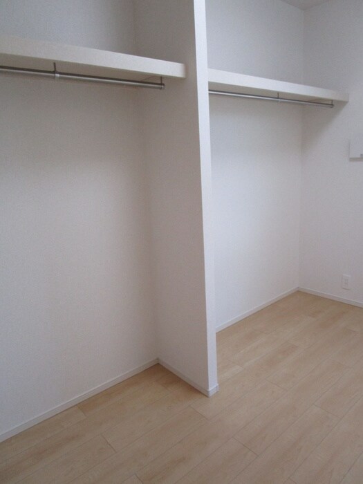 物件内観写真15　(収納)