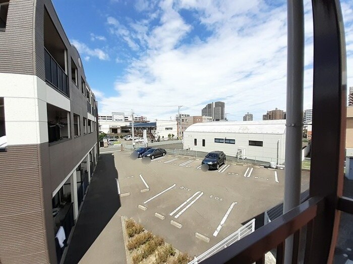 物件内観写真13　(室内からの展望)