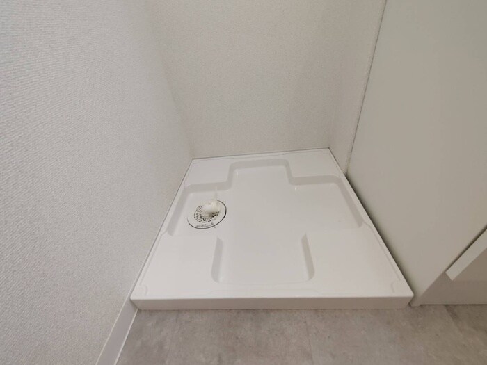 物件内観写真13　(洗濯機置場)