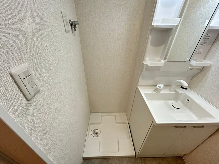 物件内観写真13　(洗濯機置場)