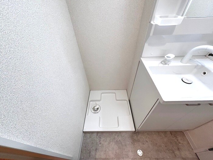 物件内観写真15　(洗濯機置場)