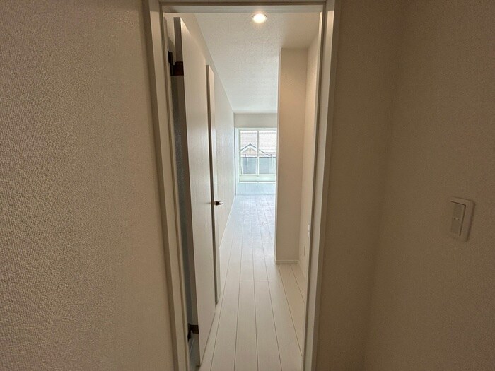 物件内観写真19　(廊下)