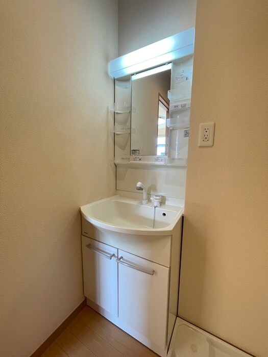 物件内観写真11　(洗面)