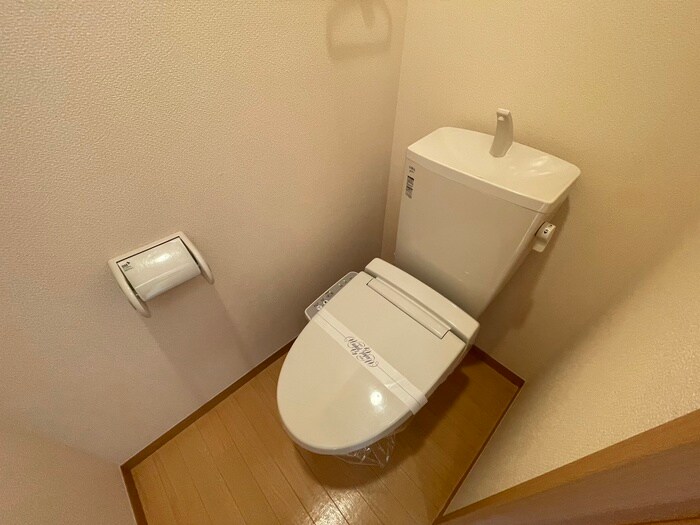 物件内観写真12　(トイレ)