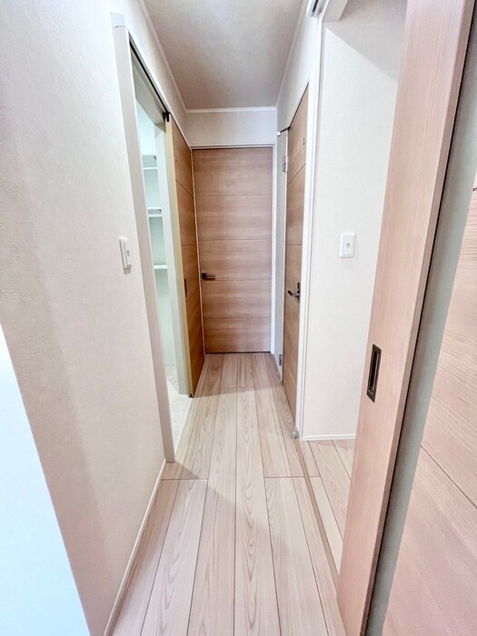 物件内観写真17　(廊下)