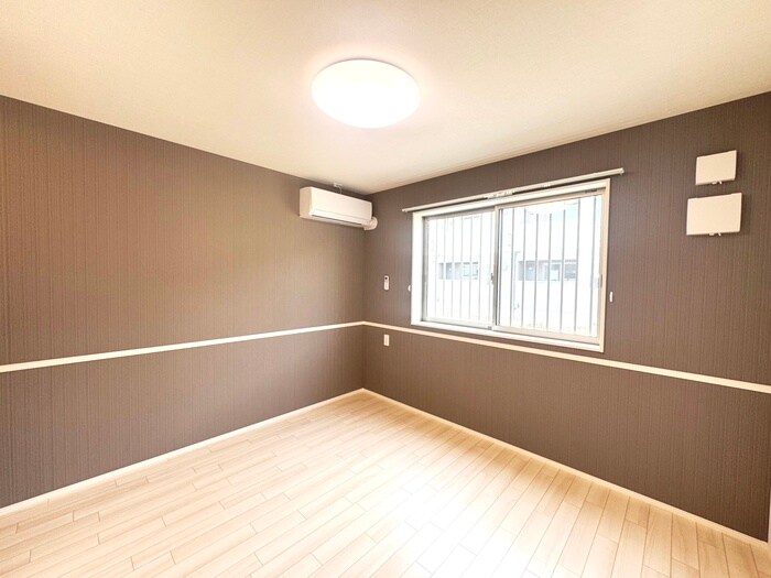 物件内観写真8　(居室)