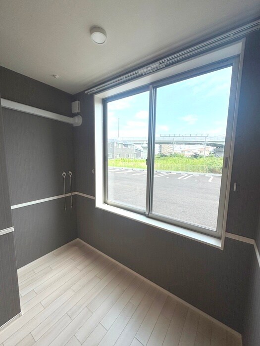 物件内観写真21　(居室)