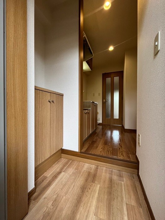 物件内観写真16　(廊下)