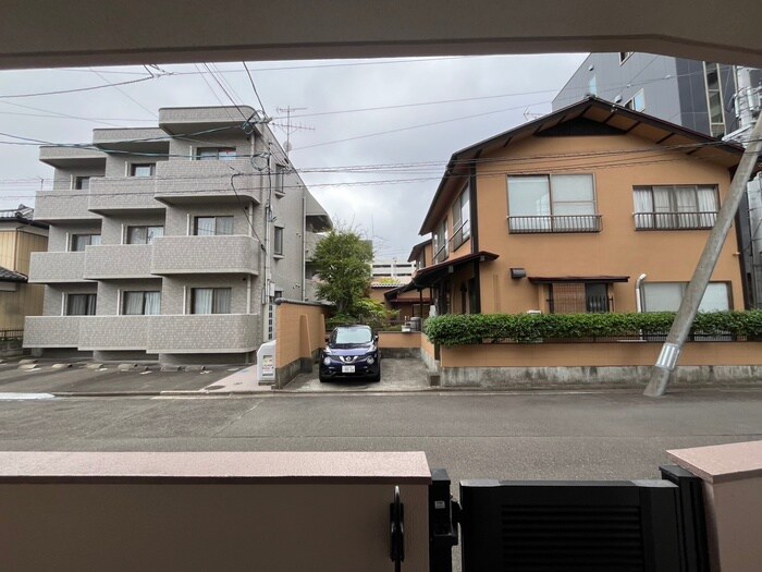 物件内観写真22　(室内からの展望)