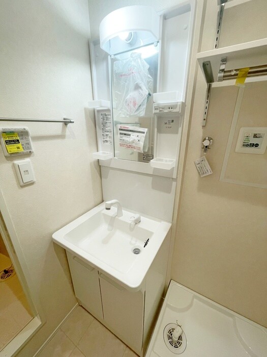 物件内観写真8　(洗面)