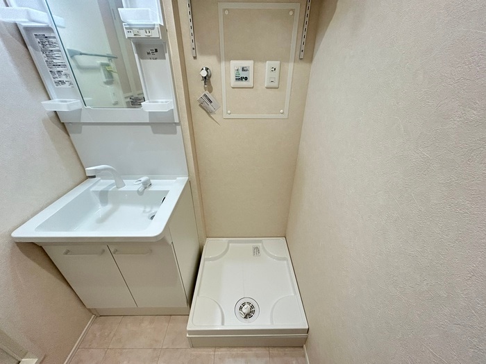 物件内観写真14　(洗濯機置場)