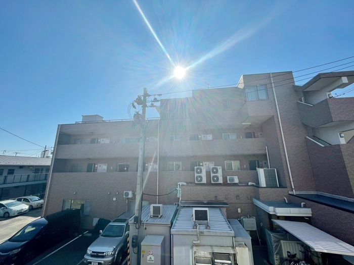 物件内観写真16　(室内からの展望)