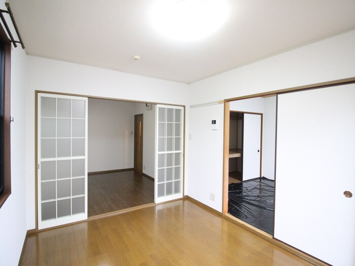 物件内観写真8　(居室)