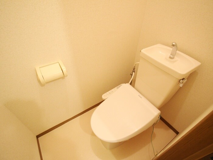 物件内観写真15　(トイレ)