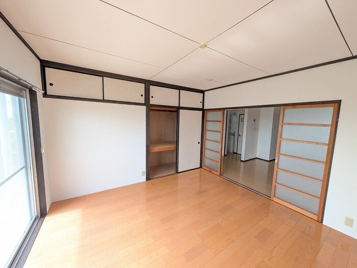 物件内観写真8　(居室)