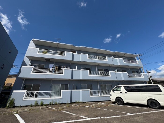 物件外観写真6　(同型モデル)