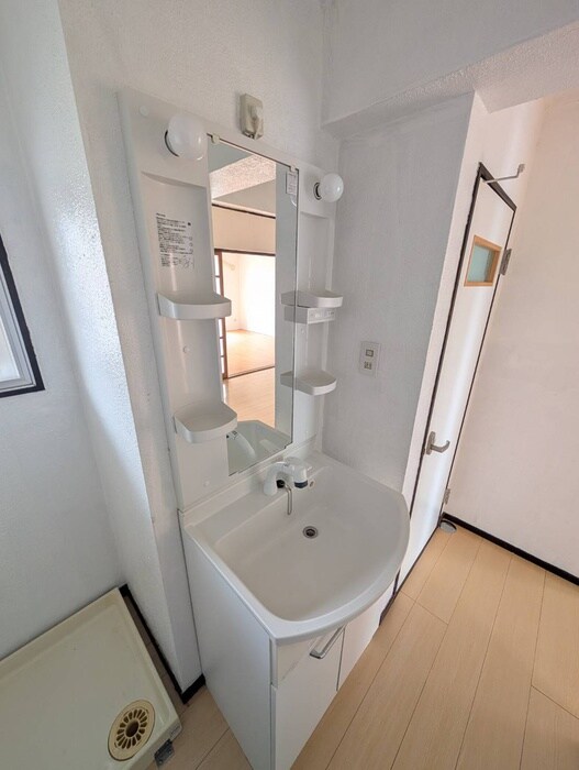 物件内観写真11　(洗面)