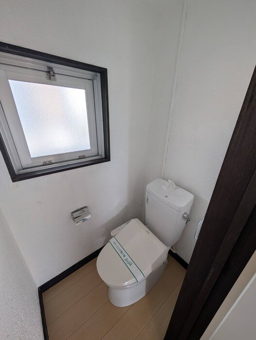 物件内観写真14　(トイレ)