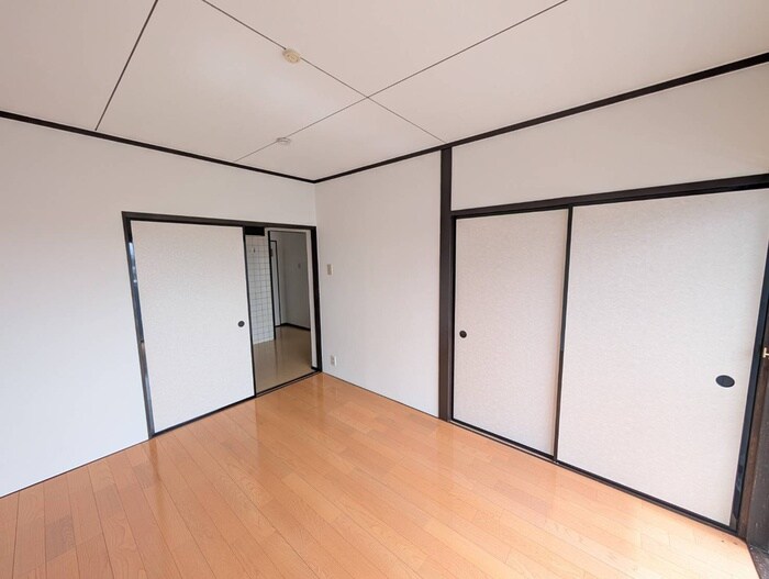 物件内観写真18　(居室)