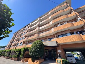 ﾗｲｵﾝｽﾞﾏﾝｼｮﾝ上杉北（４０３）外観写真